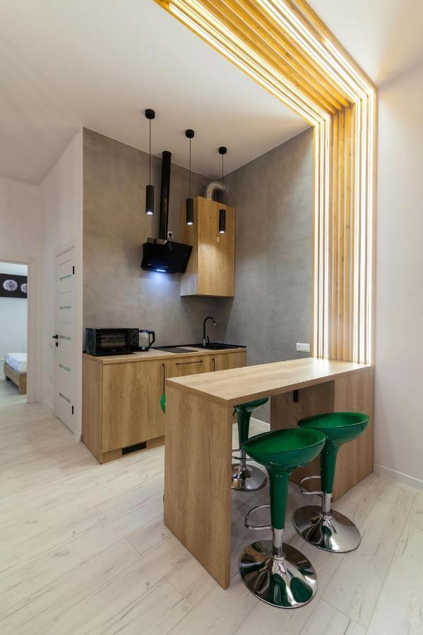 Apartments On Kulisha Str Лвив Екстериор снимка