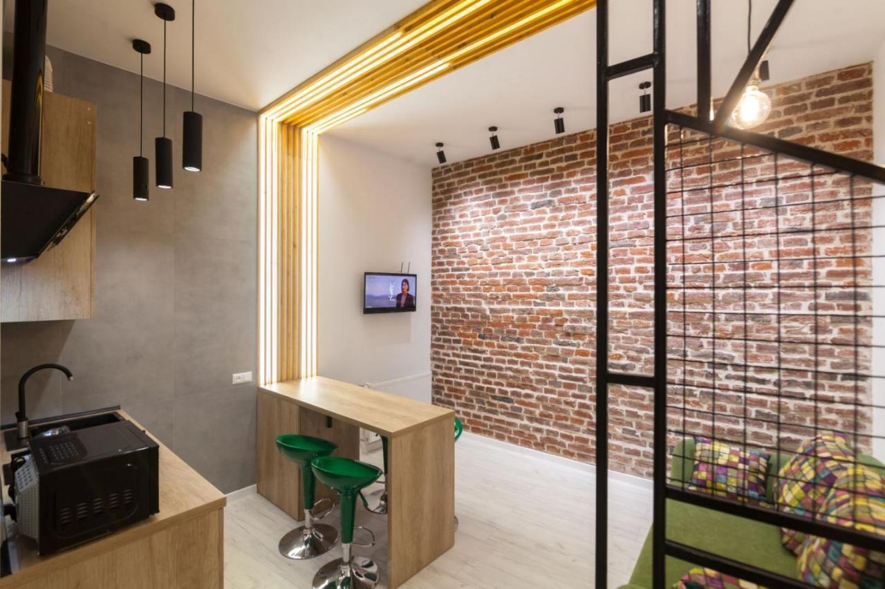 Apartments On Kulisha Str Лвив Екстериор снимка