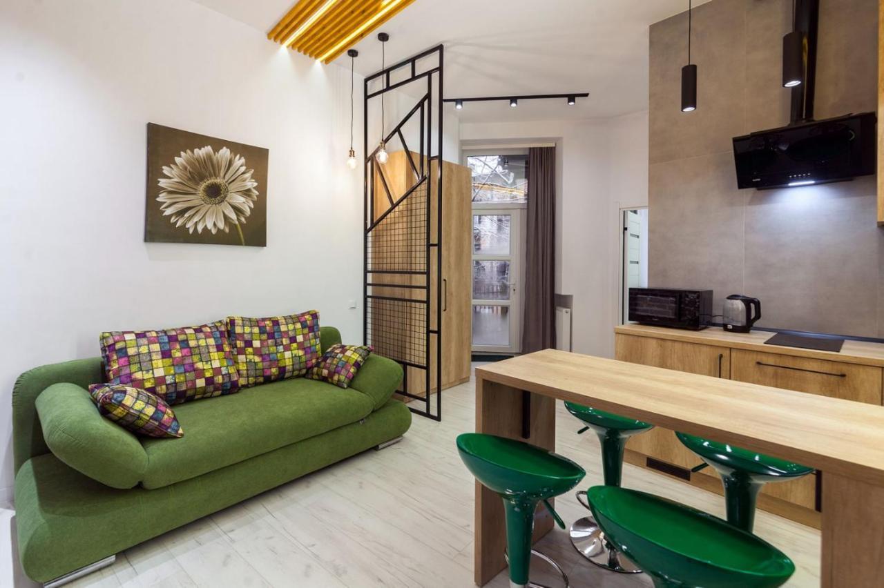 Apartments On Kulisha Str Лвив Екстериор снимка