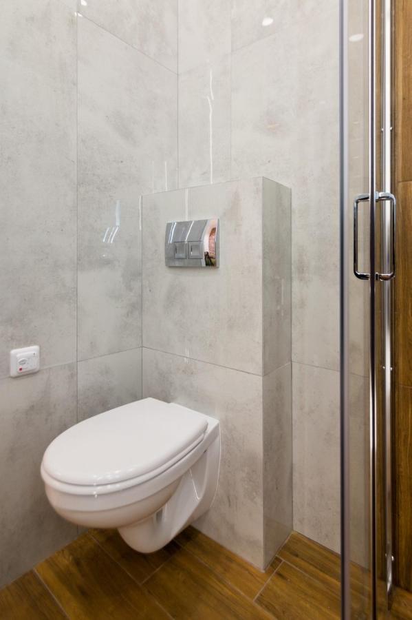 Apartments On Kulisha Str Лвив Екстериор снимка