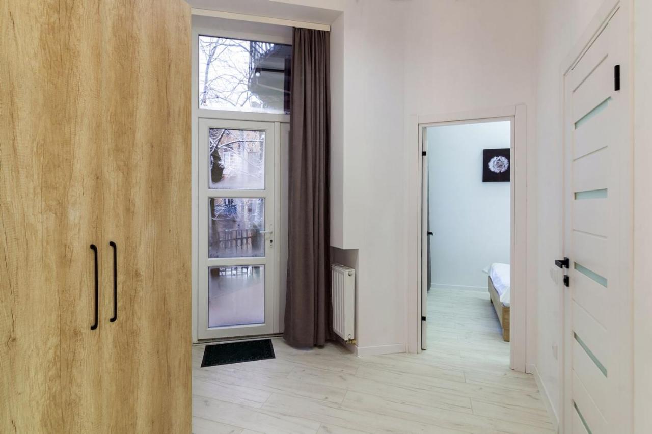 Apartments On Kulisha Str Лвив Екстериор снимка
