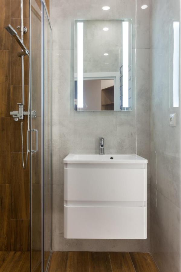 Apartments On Kulisha Str Лвив Екстериор снимка